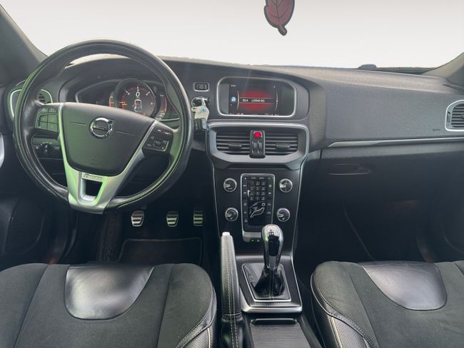 Volvo V40 2.0 D2 R-Design Momentum  - Foto 9