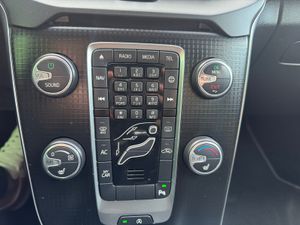 Volvo V40 2.0 D2 R-Design Momentum  - Foto 29