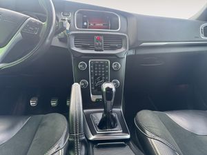 Volvo V40 2.0 D2 R-Design Momentum  - Foto 17