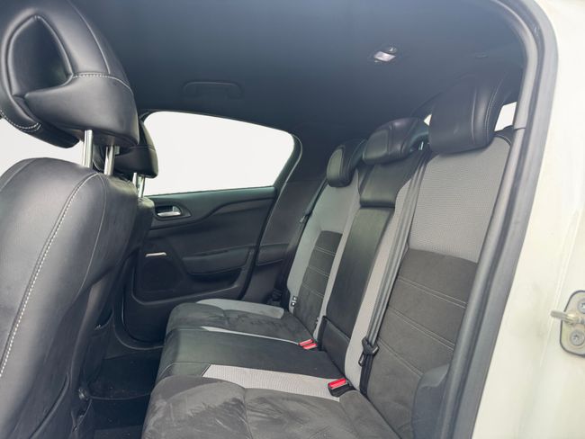 DS DS 4 1.6 BlueHDi 88kW (120CV) Desire  - Foto 12