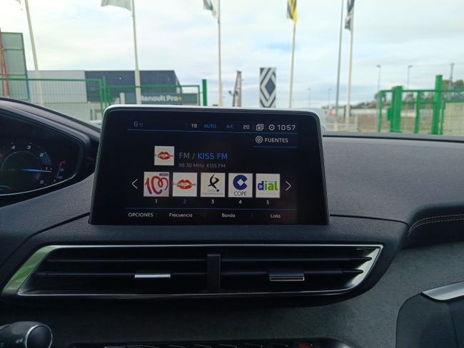 Peugeot 5008 GT 2.0L BlueHDi 133kW (180CV) S&S EAT8  - Foto 17