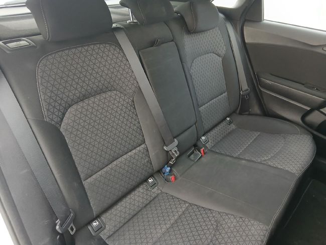 Kia Ceed 1.0 MHEV 88kW (120CV) Drive DCT  - Foto 10