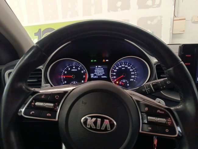 Kia Ceed 1.0 MHEV 88kW (120CV) Drive DCT  - Foto 14