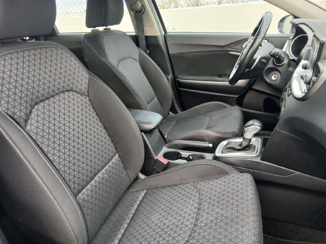 Kia Ceed 1.0 MHEV 88kW (120CV) Drive DCT  - Foto 9