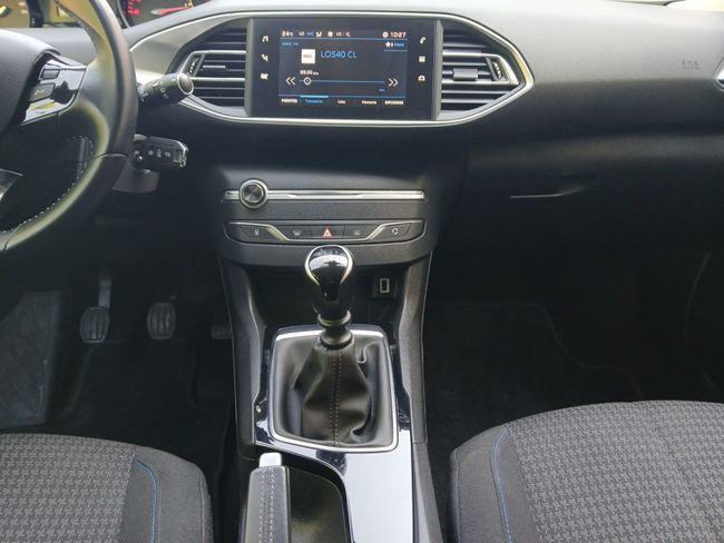 Peugeot 308 5P Style BlueHDi 100 S&S 6 Vel. MAN  - Foto 12