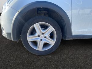 Dacia Sandero Stepway Comfort TCE 66kW (90CV)  - Foto 41