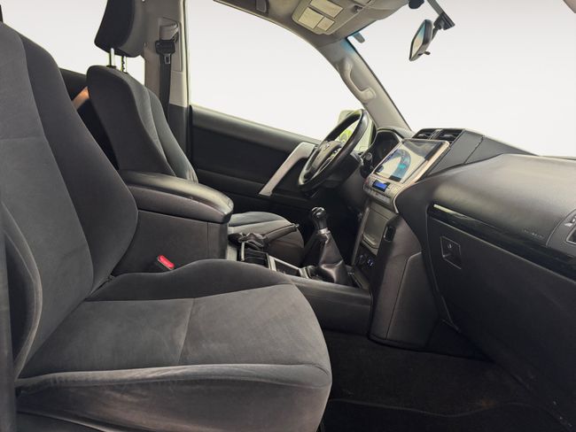 Toyota Land Cruiser 2.8 D-4D GX  - Foto 13