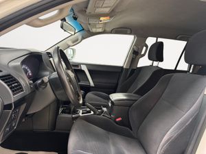 Toyota Land Cruiser 2.8 D-4D GX  - Foto 13