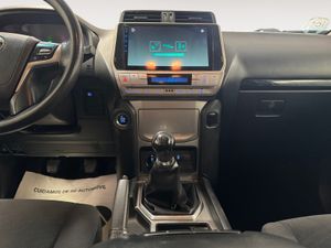 Toyota Land Cruiser 2.8 D-4D GX  - Foto 17