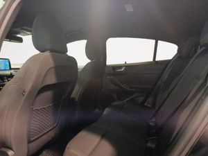 Ford Focus Berlina ST-Line 1.0 EcoBoost 92 kW (125 CV)  - Foto 27