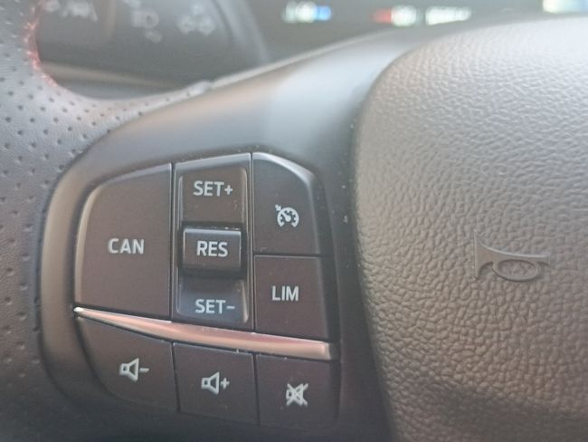 Ford Focus ST-Line 1.0T EcoBoost mHEV 92kW (125CV)  - Foto 16