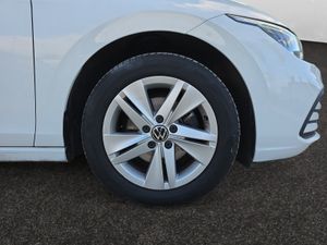 Volkswagen Golf Life 1.0 eTSI 81kW (110CV) DSG  - Foto 39