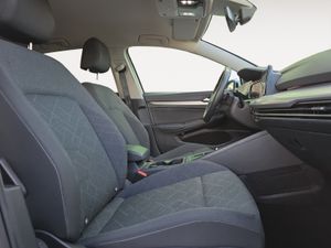 Volkswagen Golf Life 1.0 eTSI 81kW (110CV) DSG  - Foto 23