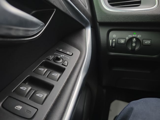 Volvo V40 1.5 T3 R-Design Momentum Auto  - Foto 19