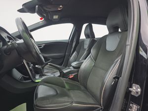 Volvo V40 1.5 T3 R-Design Momentum Auto  - Foto 13