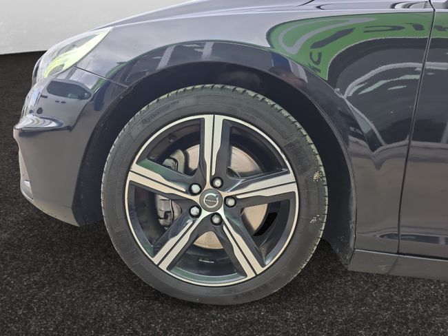 Volvo V40 1.5 T3 R-Design Momentum Auto  - Foto 21