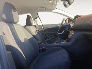 Peugeot 308 5p Active Pack BlueHDi 130 S&S  - Foto 21