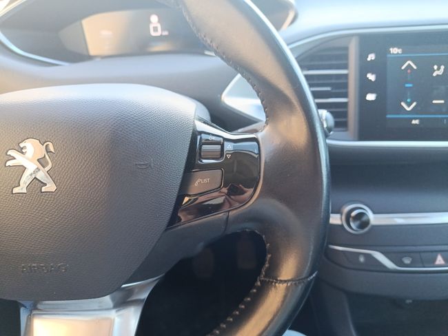 Peugeot 308 5p Active Pack BlueHDi 130 S&S  - Foto 15