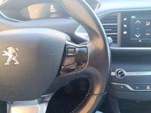 Peugeot 308 5p Active Pack BlueHDi 130 S&S  - Foto 27