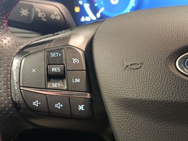 Ford Kuga ST-Line X 1.5T EcoBoost 110kW (150CV)  - Foto 8