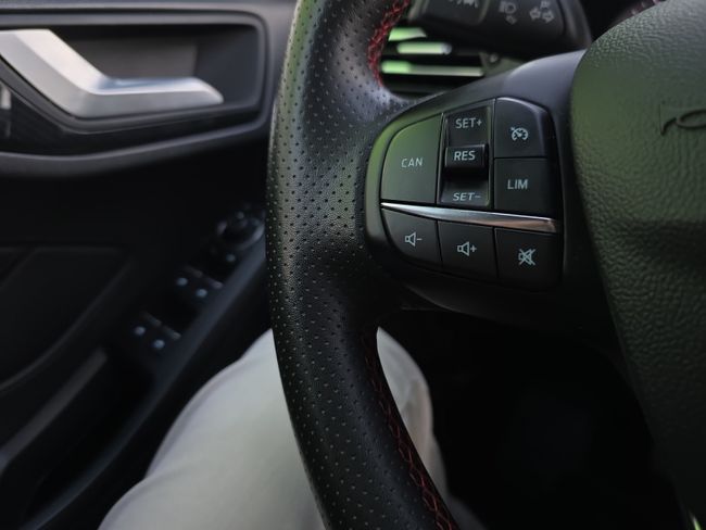 Ford Focus 1.0 Ecoboost MHEV 114kW ST-Line  - Foto 15