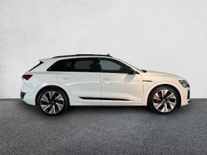 Audi Q8 Q8 S LINE 55 E-TRON QUATTRO 408CV 5P  - Foto 4