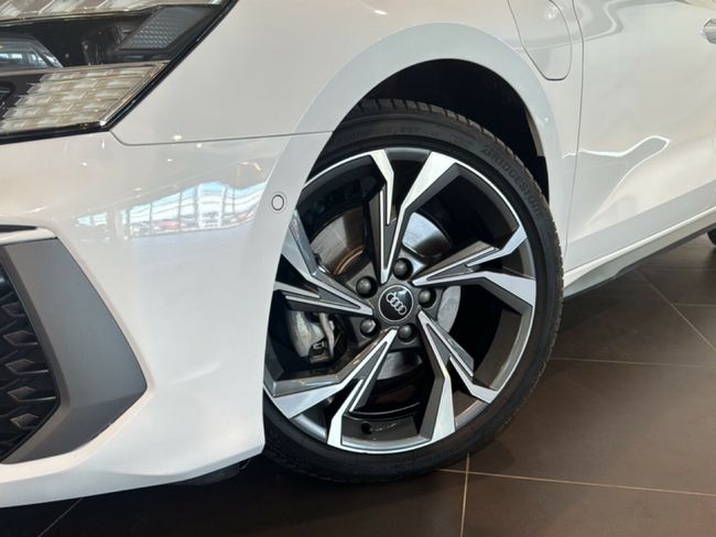 Audi A3 GENUINE EDITION S-TRONIC 40TFSI 204CV SB  - Foto 6