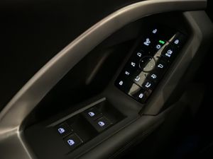 Audi Q5 LAUNCH EDITION S-TRONIC 2.0D 204CV  - Foto 18