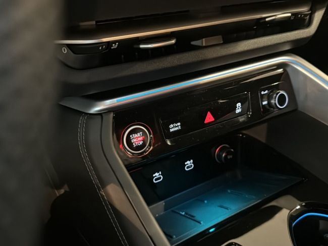 Audi Q5 LAUNCH EDITION S-TRONIC 2.0D 204CV  - Foto 12