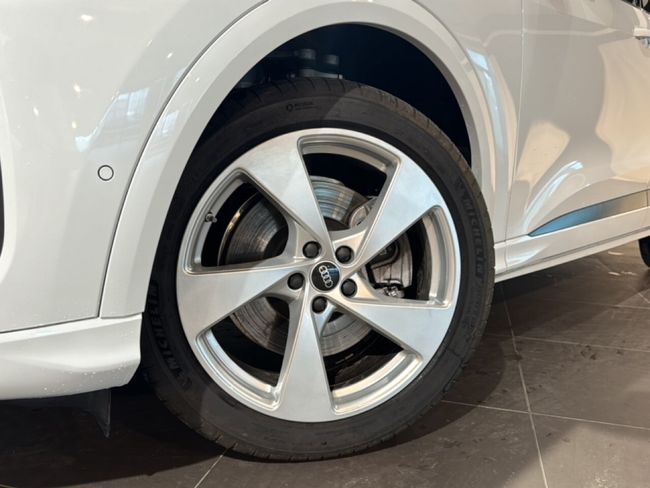 Audi Q5 LAUNCH EDITION S-TRONIC 2.0D 204CV  - Foto 6