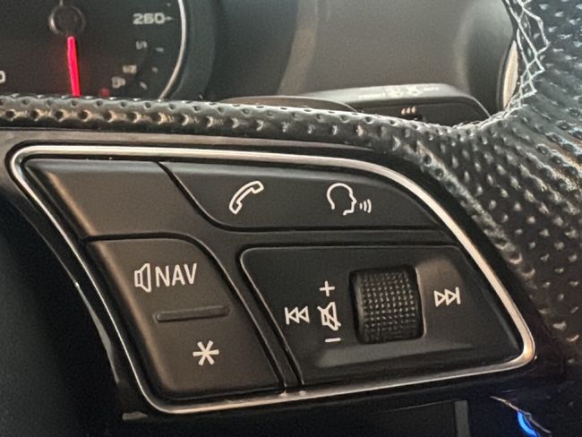 Audi Q2 GENUINE EDITION S-TRONIC 1.5 150CV  - Foto 12