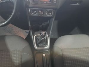 Volkswagen Polo ADVANCE 1.2 90CV  - Foto 9