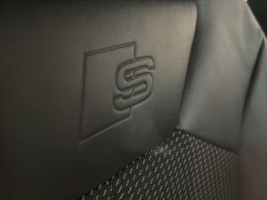 Audi Q3 2.0 35 TDI S TRONIC BLACK LINE 5P  - Foto 17