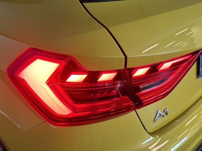 Audi A1 ADRENALIN 1.0 95CV SB  - Foto 17