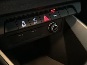 Audi A1 ADRENALIN 1.0 95CV SB  - Foto 14