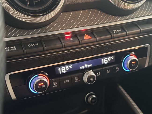 Audi Q2 BLACK LINE 35TFSI 150CV  - Foto 15