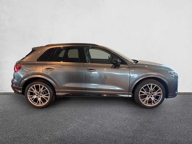 Audi Q3 BLACK LINE EDITION S-TRONIC 35TDI AUTOM 2.0 150CV  - Foto 4