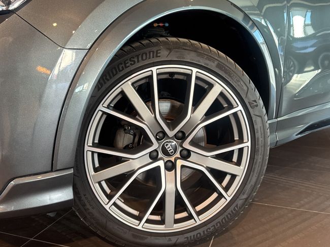 Audi Q3 BLACK LINE EDITION S-TRONIC 35TDI AUTOM 2.0 150CV  - Foto 7
