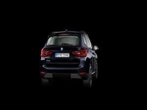 BMW iX3 80 kWh 210 kW (286 CV)  - Foto 17