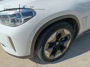 BMW iX3 Impressive 80 kWh 210 kW (286 CV)  - Foto 6