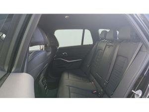 BMW Serie 3 330e xDrive Touring 215 kW (292 CV)  - Foto 9