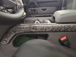 Land-Rover Defender 3.0 D250 MHEV X-DYNAMIC SE 110 AUTO 4 249 5P  - Foto 11