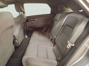 MG MG4 BEV 64KWH COMFORT 204 5P  - Foto 9