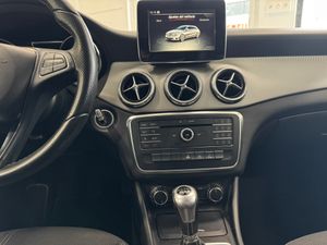 Mercedes Clase CLA CLA 200D SPORT   - Foto 25