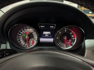 Mercedes Clase CLA CLA 200D SPORT   - Foto 27