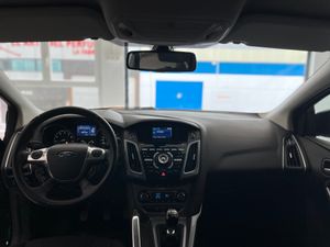 Ford Focus Titanium   - Foto 21