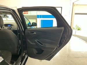 Ford Focus Titanium   - Foto 39