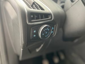 Ford Focus Titanium   - Foto 32