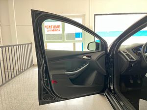 Ford Focus Titanium   - Foto 36
