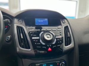 Ford Focus Titanium   - Foto 33